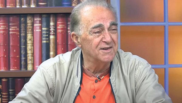 УГРИЗАО САМ СЕСТРУ, ХАЛУЦИНИРАО, МОРАЛИ СУ ДА МЕ ВЕЖУ: Језива исповест доктора Марића - шта је све преживео док се борио против короне УГРИЗАО САМ СЕСТРУ, ХАЛУЦИНИРАО, МОРАЛИ СУ ДА МЕ ВЕЖУ: Језива исповест доктора Марића - шта је све преживео док се борио против короне
