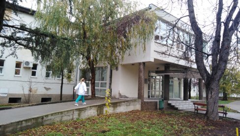 ДОБРА ВЕСТ ИЗ БОЛНИЦЕ У КИКИНДИ: Беба заражена короном отпуштена кући, оздравила захваљујући витаминској терапији ДОБРА ВЕСТ ИЗ БОЛНИЦЕ У КИКИНДИ: Беба заражена короном отпуштена кући, оздравила захваљујући витаминској терапији