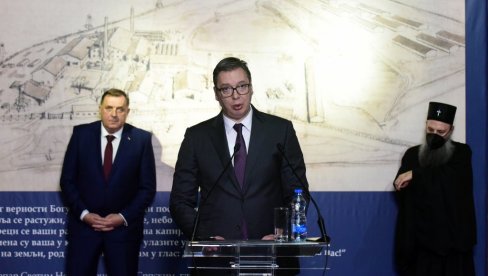 VUČIĆ OTVORIO IZLOŽBU O JASENOVAČKIM ŽRTVAMA: Biti Srbin u NDH značilo je samo jedno - da si suvišan! (VIDEO) VUČIĆ OTVORIO IZLOŽBU O JASENOVAČKIM ŽRTVAMA: Biti Srbin u NDH značilo je samo jedno - da si suvišan! (VIDEO)