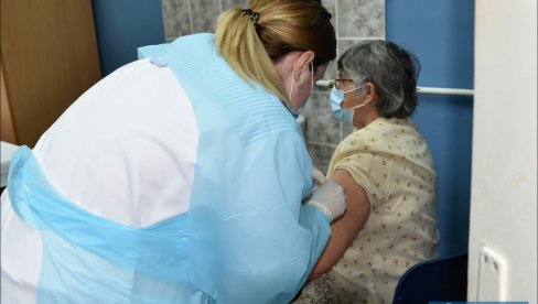 НАЈВЕЋА СТУДИЈА О ЕФИКАСНОСТИ ВАКЦИНЕ ФАЈЗЕР: Обе дозе штите у 95 одсто случајева НАЈВЕЋА СТУДИЈА О ЕФИКАСНОСТИ ВАКЦИНЕ ФАЈЗЕР: Обе дозе штите у 95 одсто случајева