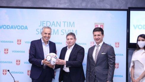 VODAVODA ZVANIČNA VODA FUDBALSKE REPREZENTACIJE SRBIJE: Obnovljeno partnerstvo nacionalnog tima i domaćeg brenda VODAVODA ZVANIČNA VODA FUDBALSKE REPREZENTACIJE SRBIJE: Obnovljeno partnerstvo nacionalnog tima i domaćeg brenda