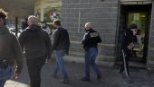 КАМЕЊЕМ НА ВАТРОГАСЦЕ: У француском Лилу банде спроводе законе