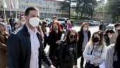 UDOVIČIĆ POSLAO PORUKU MLADIMA: Vakcinišite se za život, za slobodu, za zagrljaje UDOVIČIĆ POSLAO PORUKU MLADIMA: Vakcinišite se za život, za slobodu, za zagrljaje