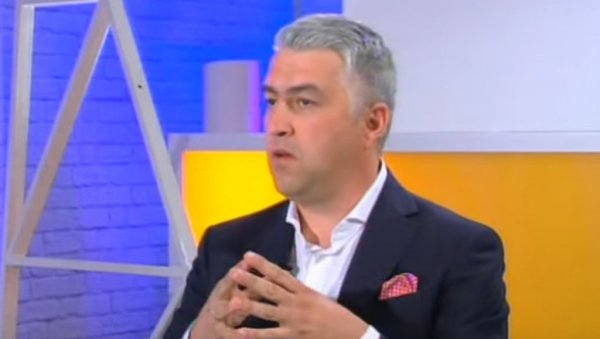АНАЛИТИЧАР ПРЕДРАГ КАЛЕЗИЋ: Тријумвират Ђукановић, Брајовић и Коњевић нема потенцијал да успе АНАЛИТИЧАР ПРЕДРАГ КАЛЕЗИЋ: Тријумвират Ђукановић, Брајовић и Коњевић нема потенцијал да успе