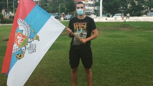 РАЗАПЕТ ЗБОГ ТРОБОЈКЕ! Ђукановић сматра да је дочек био јефтина националистичка представа РАЗАПЕТ ЗБОГ ТРОБОЈКЕ! Ђукановић сматра да је дочек био јефтина националистичка представа