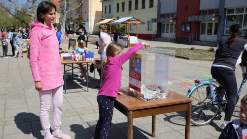 ХУМАНИТАРНИ БАЗАР СРЦЕМ ЗА МИЛОША И МИЛАНА: Мештани Житишта сакупили 340 хиљада динара ХУМАНИТАРНИ БАЗАР СРЦЕМ ЗА МИЛОША И МИЛАНА: Мештани Житишта сакупили 340 хиљада динара