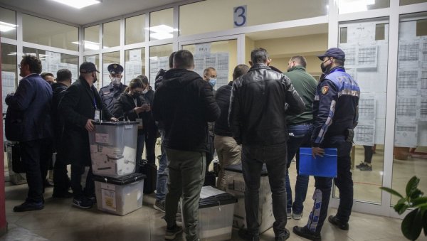 НАЈНОВИЈИ РЕЗУЛТАТИ ИЗБОРА У АЛБАНИЈИ: Партија Едија Раме освојила 50,9 одсто гласова НАЈНОВИЈИ РЕЗУЛТАТИ ИЗБОРА У АЛБАНИЈИ: Партија Едија Раме освојила 50,9 одсто гласова