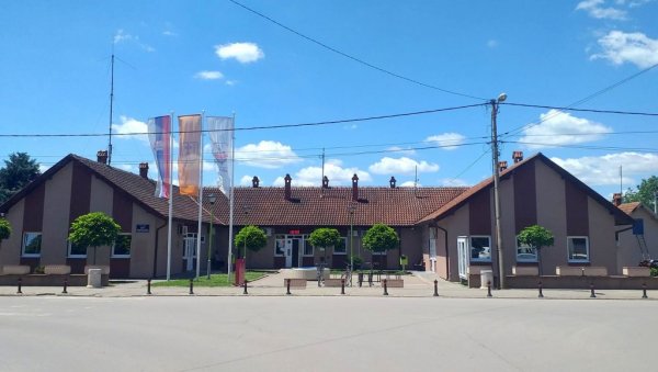 КОСТОЛАЦ НА ВРХУ СА ПРОСЕКОМ 70.012 ДИНАРА: Ево колике су плате у осталим градовима у Браничевском округу КОСТОЛАЦ НА ВРХУ СА ПРОСЕКОМ 70.012 ДИНАРА: Ево колике су плате у осталим градовима у Браничевском округу