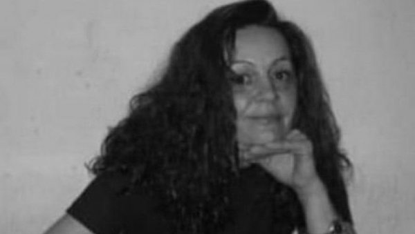 ПРЕМИНУЛА СРПСКА ГЛУМИЦА: Гледали смо је у популарним серијама Срећни људи и Село гори, а баба се чешља ПРЕМИНУЛА СРПСКА ГЛУМИЦА: Гледали смо је у популарним серијама Срећни људи и Село гори, а баба се чешља