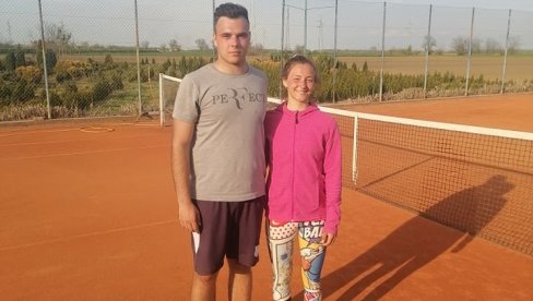 ODRŽAN TENISKI TURNIR NEGOTIN 2021: Staša nadigrala momke ODRŽAN TENISKI TURNIR NEGOTIN 2021: Staša nadigrala momke