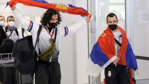 ŽIVELA SRBIJA: Datunašvili i Nemeš ispisali zlatnu istoriju (FOTO) ŽIVELA SRBIJA: Datunašvili i Nemeš ispisali zlatnu istoriju (FOTO)