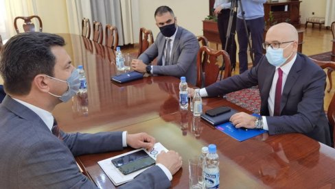 ВУЧЕВИЋ У ШАПЦУ О ФРУШКОГОРСКОM КОРИДОРУ: 1. маја обележавање почетка радова ВУЧЕВИЋ У ШАПЦУ О ФРУШКОГОРСКОM КОРИДОРУ: 1. маја обележавање почетка радова
