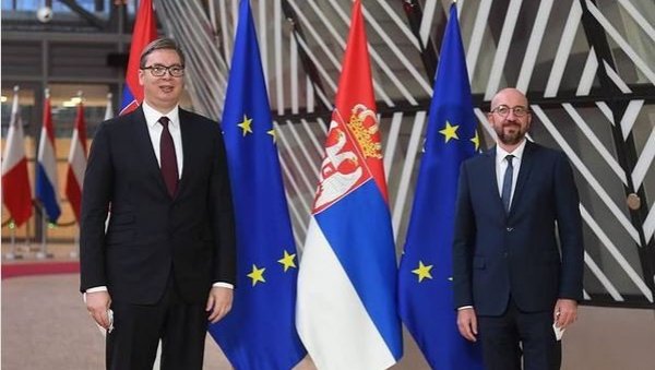 ВУЧИЋ СЕ САСТАО СА МИШЕЛОМ: Председник Србије на радној вечери у Бриселу - овим се завршава и дводневна посета седишту ЕУ! ВУЧИЋ СЕ САСТАО СА МИШЕЛОМ: Председник Србије на радној вечери у Бриселу - овим се завршава и дводневна посета седишту ЕУ!