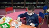 ДЕЦА УКРАШАВАЈУ ВАСКРШЊА ЈАЈА: Индивидуалне радионице у крушевачкој библиотеци ДЕЦА УКРАШАВАЈУ ВАСКРШЊА ЈАЈА: Индивидуалне радионице у крушевачкој библиотеци