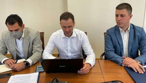 МАЛИ РАЗГОВАРАО СА АНОМ БЈЕРДЕ: Видео састанак са потпредседницом Светске банке о пројектима који ће допринети бољој заштити животне средине МАЛИ РАЗГОВАРАО СА АНОМ БЈЕРДЕ: Видео састанак са потпредседницом Светске банке о пројектима који ће допринети бољој заштити животне средине