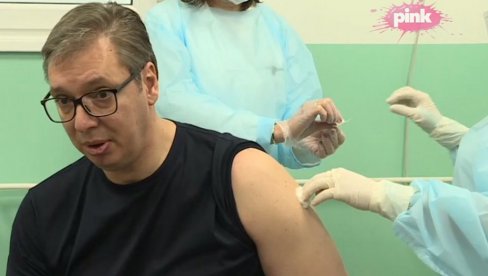 ПРЕДСЕДНИК СЕ РЕВАКЦИНИСАО: Вучић примио другу дозу Синифарм вакцине - Ништа нисам осетио! (ВИДЕО) ПРЕДСЕДНИК СЕ РЕВАКЦИНИСАО: Вучић примио другу дозу Синифарм вакцине - Ништа нисам осетио! (ВИДЕО)
