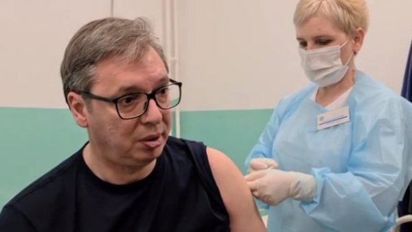 ВАЖНА ВУЧИЋЕВА ПОРУКА НАКОН РЕВАКЦИНАЦИЈЕ: Председник примио другу дозу, па се обратио грађанима Србије (ВИДЕО) ВАЖНА ВУЧИЋЕВА ПОРУКА НАКОН РЕВАКЦИНАЦИЈЕ: Председник примио другу дозу, па се обратио грађанима Србије (ВИДЕО)