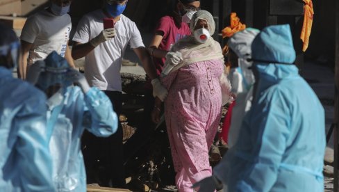 VELIKA TRAGEDIJA: Najmanje 10 ljudi poginulo, mnogi ostali zatrpani - proradilo klizište na zapadu Indije VELIKA TRAGEDIJA: Najmanje 10 ljudi poginulo, mnogi ostali zatrpani - proradilo klizište na zapadu Indije