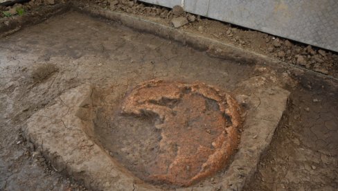NAŠLI PEĆ STARU 3.000 GODINA! Na trasi Moravskog koridora arheolozi istražuju lokalitet Konopljara nedaleko od Kruševca (FOTO) NAŠLI PEĆ STARU 3.000 GODINA! Na trasi Moravskog koridora arheolozi istražuju lokalitet Konopljara nedaleko od Kruševca (FOTO)