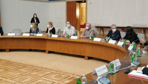 SUTRA O SVADBAMA, KONCERTIMA I MATURAMA: Krizni štab razmatra dalje popuštanje mera - možda ćemo na leto i u Guču i na Egzit! SUTRA O SVADBAMA, KONCERTIMA I MATURAMA: Krizni štab razmatra dalje popuštanje mera - možda ćemo na leto i u Guču i na Egzit!