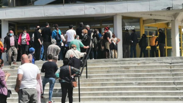 НАСТАВЉА СЕ РЕВАКЦИНАЦИЈА МАКЕДОНАЦА У ВРАЊУ: Другу дозу примиће више од 200 грађана НАСТАВЉА СЕ РЕВАКЦИНАЦИЈА МАКЕДОНАЦА У ВРАЊУ: Другу дозу примиће више од 200 грађана