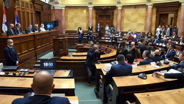 ДО ОКТОБРА ЗАХТЕВИ У ЈЕДНОМ ДОКУМЕНТУ: Радна група Владе разматраће предлоге странака и препоруке ОЕБС о изборима ДО ОКТОБРА ЗАХТЕВИ У ЈЕДНОМ ДОКУМЕНТУ: Радна група Владе разматраће предлоге странака и препоруке ОЕБС о изборима