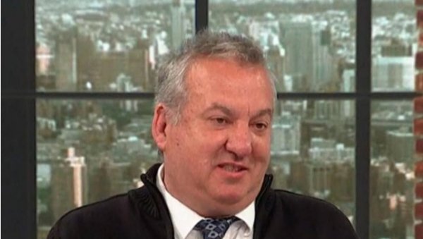 НИСУ СЕ ПРЕЈЕЛИ, НЕГО ИМАЈУ СТОМАЧНЕ ТЕГОБЕ: Доктор Сергеј Пантић из Хитне саветује како да припазите на здравље током празника НИСУ СЕ ПРЕЈЕЛИ, НЕГО ИМАЈУ СТОМАЧНЕ ТЕГОБЕ: Доктор Сергеј Пантић из Хитне саветује како да припазите на здравље током празника