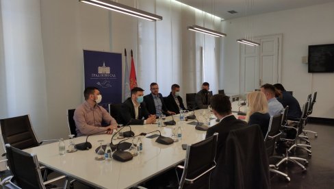 У НОВОМ САДУ УСКОРО КАМПАЊА У ВЕЗИ СА ИМУНИЗАЦИЈОМ: Формираће се тим и план за подстицање вакцинације младих У НОВОМ САДУ УСКОРО КАМПАЊА У ВЕЗИ СА ИМУНИЗАЦИЈОМ: Формираће се тим и план за подстицање вакцинације младих