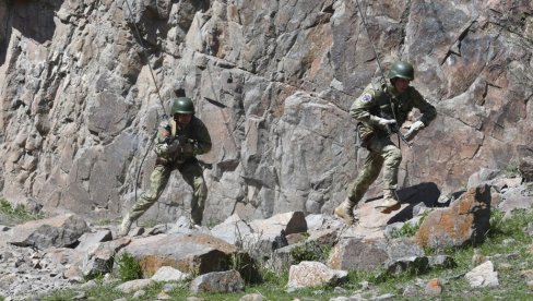 ДВЕ ДРЖАВЕ ЗАРАТИЛЕ ОКО ВОДЕ: Пуцњава је прекинута, погинуло 20, рањено 150 људи