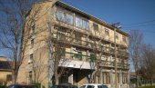 ТРАГЕДИЈА У КИКИНДИ: Старица скочила са терасе зграде Геронтолошког центра ТРАГЕДИЈА У КИКИНДИ: Старица скочила са терасе зграде Геронтолошког центра