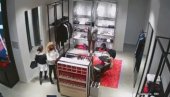 ХАПШЕЊЕ У БЕОГРАДУ: Пала жена која је украла 8.500 евра у тржном центру ХАПШЕЊЕ У БЕОГРАДУ: Пала жена која је украла 8.500 евра у тржном центру