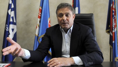 ДРАГАН СТОЈКОВИЋ ПИКСИ: Људи на улици су срећни, углавном само хвале! Имао је поруку за Митровића ДРАГАН СТОЈКОВИЋ ПИКСИ: Људи на улици су срећни, углавном само хвале! Имао је поруку за Митровића