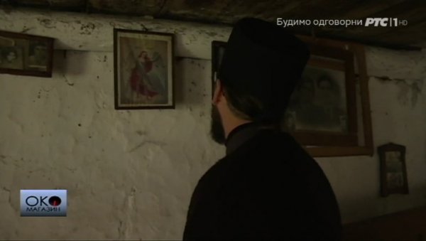 ИКОНА ЈЕ САЧУВАНА: Монах Пајсије после тридесет година ушао у родну кућу у Крајини (ВИДЕО) ИКОНА ЈЕ САЧУВАНА: Монах Пајсије после тридесет година ушао у родну кућу у Крајини (ВИДЕО)