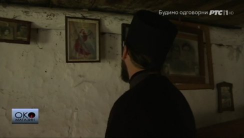 IKONA JE SAČUVANA: Monah Pajsije posle trideset godina ušao u rodnu kuću u Krajini (VIDEO) IKONA JE SAČUVANA: Monah Pajsije posle trideset godina ušao u rodnu kuću u Krajini (VIDEO)