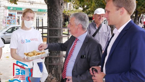 ДОЂИТЕ ДА ЛЕТУЈЕТЕ У ХЕРЦЕГ НОВОМ: Директор ТО Београда подржао коалицију ЗБХНБ и позвао Србе у бисер Јадрана ДОЂИТЕ ДА ЛЕТУЈЕТЕ У ХЕРЦЕГ НОВОМ: Директор ТО Београда подржао коалицију ЗБХНБ и позвао Србе у бисер Јадрана