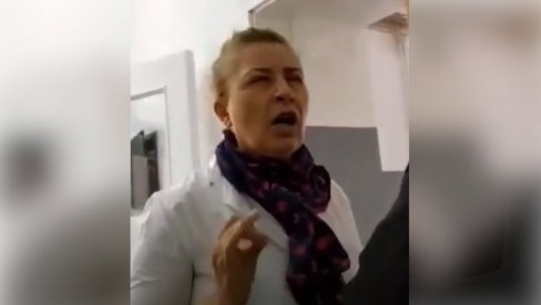 СНИМАК ИЗ ДОБОЈСКЕ БОЛНИЦЕ КРУЖИ ИНТЕРНЕТОМ: Докторка прети пацијенту да ће га бубнути у међуножје (ВИДЕО) СНИМАК ИЗ ДОБОЈСКЕ БОЛНИЦЕ КРУЖИ ИНТЕРНЕТОМ: Докторка прети пацијенту да ће га бубнути у међуножје (ВИДЕО)
