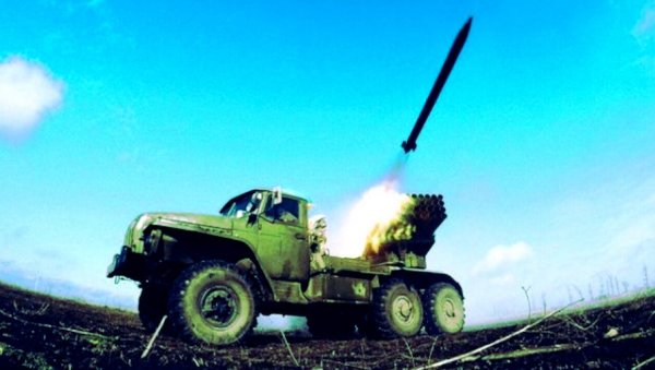 УКРАЈИНЦИ НАПАЛИ ГОРЛОВКУ! Гранате падале по разрушеном граду, за Васкрс спремају опасне провокације УКРАЈИНЦИ НАПАЛИ ГОРЛОВКУ! Гранате падале по разрушеном граду, за Васкрс спремају опасне провокације