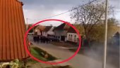 ИДУ УЛИЦАМА И ВИЧУ УБИЈ СРБИНА: Незапамћен скандал на Васкрс у Борову (ВИДЕО) ИДУ УЛИЦАМА И ВИЧУ УБИЈ СРБИНА: Незапамћен скандал на Васкрс у Борову (ВИДЕО)