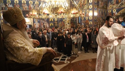 СРБИ СУ НАРОД ВАСКРСЕЊА: Ускршња литургија у бијељинском Саборном храму СРБИ СУ НАРОД ВАСКРСЕЊА: Ускршња литургија у бијељинском Саборном храму