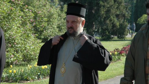 ДА НАМ ВАСКРСЛИ ИСУС ДА СНАГУ: Владика Василије Качавенда служио у цркви Свете Петке у Бијељини ДА НАМ ВАСКРСЛИ ИСУС ДА СНАГУ: Владика Василије Качавенда служио у цркви Свете Петке у Бијељини