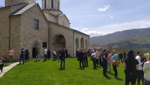 ПРИКУПЉАЊЕ ПОМОЋИ: Васкршњом туцијадом сакупљено преко пола милиона динара ПРИКУПЉАЊЕ ПОМОЋИ: Васкршњом туцијадом сакупљено преко пола милиона динара