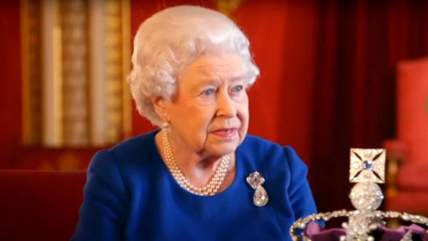 КРАЉИЦА ПРОВЕЛА НОЋ У БОЛНИЦИ: Елизабета нерадо прихватила савет лекара КРАЉИЦА ПРОВЕЛА НОЋ У БОЛНИЦИ: Елизабета нерадо прихватила савет лекара