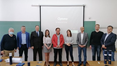 НАГРАДЕ ЗА НАСЛЕДНИКЕ ТЕСЛЕ: Свечаност на Машинском факултету НАГРАДЕ ЗА НАСЛЕДНИКЕ ТЕСЛЕ: Свечаност на Машинском факултету