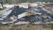 ОД ЛУКСУЗНЕ ВИКЕНДИЦЕ ОСТАЛО ЗГАРИШТЕ: Код Пријепоља обијена, па запаљена брвнара (ФОТО) ОД ЛУКСУЗНЕ ВИКЕНДИЦЕ ОСТАЛО ЗГАРИШТЕ: Код Пријепоља обијена, па запаљена брвнара (ФОТО)
