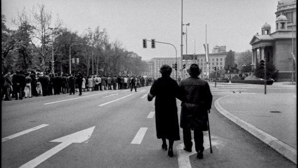 УМЕТНОСТ ФОТОГРАФИЈЕ: Имре Сабо и дани Титовог испраћаја УМЕТНОСТ ФОТОГРАФИЈЕ: Имре Сабо и дани Титовог испраћаја