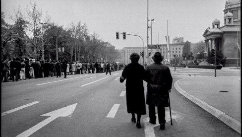 UMETNOST FOTOGRAFIJE: Imre Sabo i dani Titovog ispraćaja UMETNOST FOTOGRAFIJE: Imre Sabo i dani Titovog ispraćaja