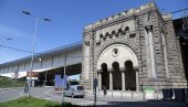 СИМБОЛИ БЕОГРАДА СВЕТЛЕЋЕ ЖУТОМ БОЈОМ: Подршка деци оболелој од рака СИМБОЛИ БЕОГРАДА СВЕТЛЕЋЕ ЖУТОМ БОЈОМ: Подршка деци оболелој од рака
