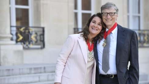 РАЗВОДИ СЕ БИЛ ГЕЈТС: Крај након 27 година брака РАЗВОДИ СЕ БИЛ ГЕЈТС: Крај након 27 година брака
