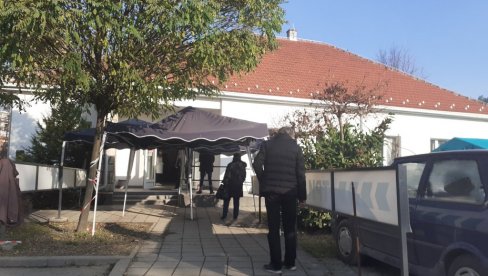 ДОЗЕ ГДЕ ПАЦИЈЕНТИ КАЖУ: Вакцинација против корона вируса у Јадру ДОЗЕ ГДЕ ПАЦИЈЕНТИ КАЖУ: Вакцинација против корона вируса у Јадру