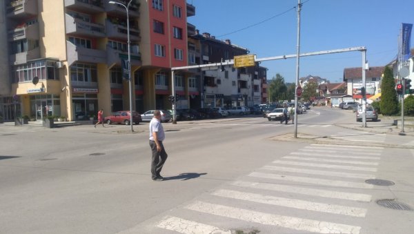 ЈЕЗИВ УДЕС У БРАТУНЦУ: Голф слетео са пута, возач задобио тешке повреде ЈЕЗИВ УДЕС У БРАТУНЦУ: Голф слетео са пута, возач задобио тешке повреде